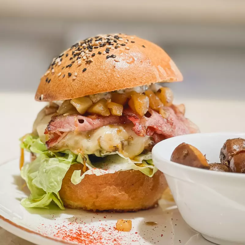 HAMBURGUESA TROPICAL