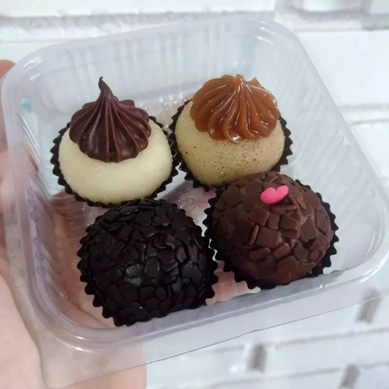 4 brigadeiros gourmets