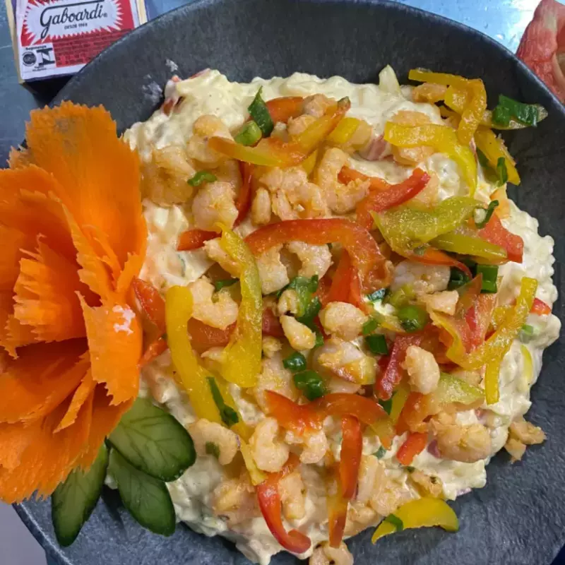 risoto colorido de camarao