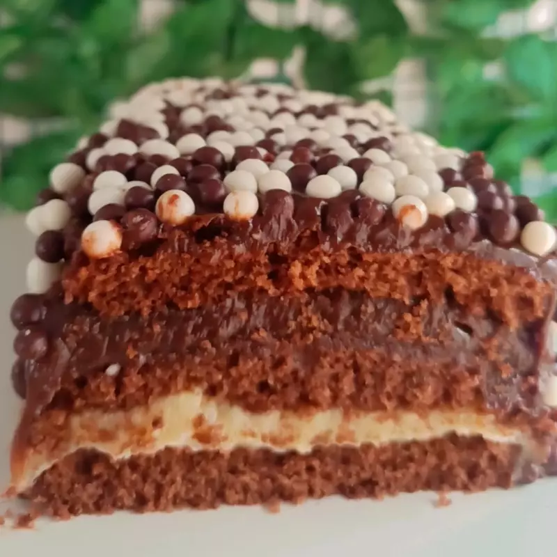 Bolo fatia quadrada bem casado