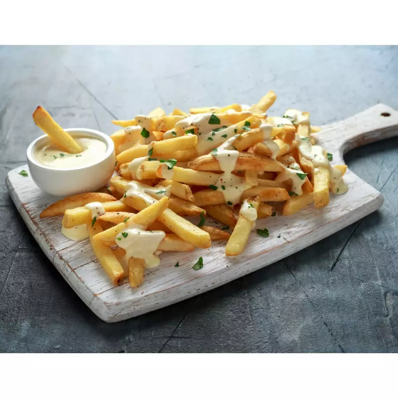 PATATAS FRITAS CON SALSA