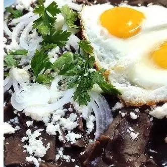 Chilaquiles Negros ⭐️⭐️⭐️⭐️⭐️