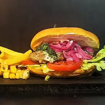 Choripan Argentino con papas