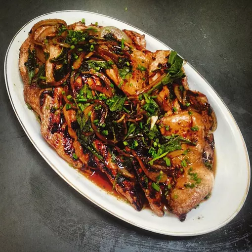 File de frango acebolado