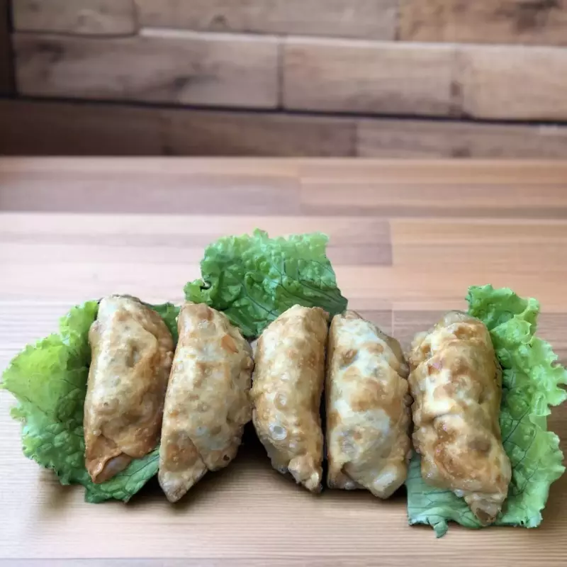 5 empanaditas de vegetales  Gyozas