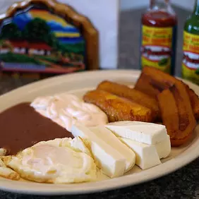 La Dunia (Desayuno Basico)