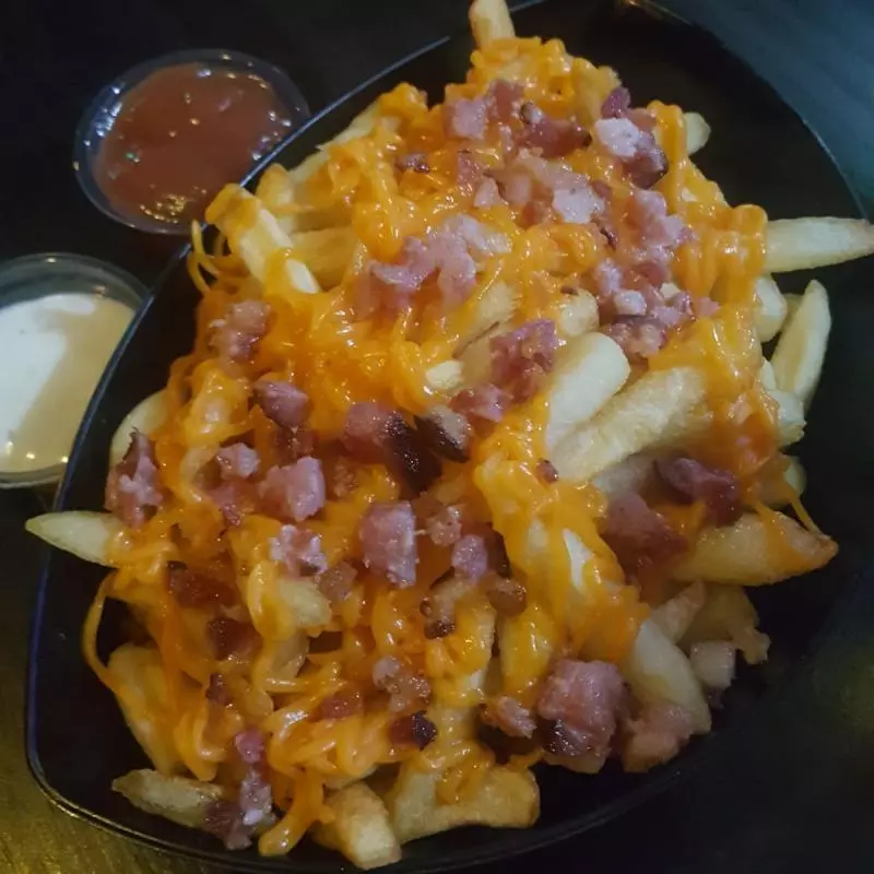 Batata fritas 400g Cheddar e bacon