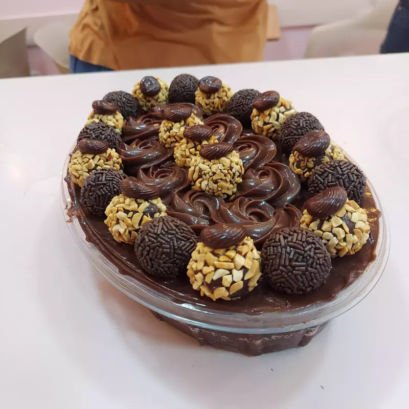 Torta de ferrero 12 PESSOAS
