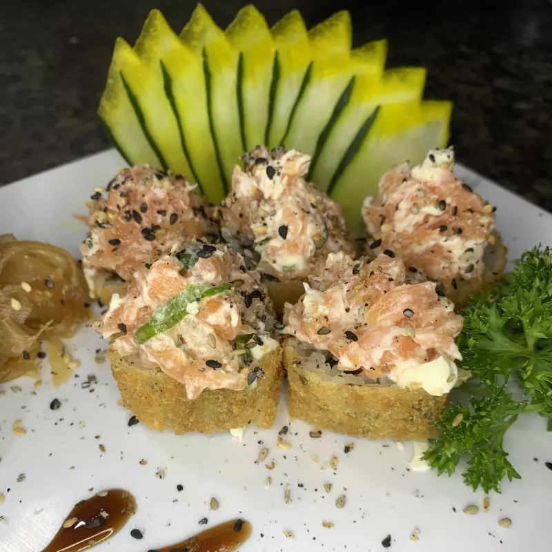 Uramaki Hot Especial (10 peças)