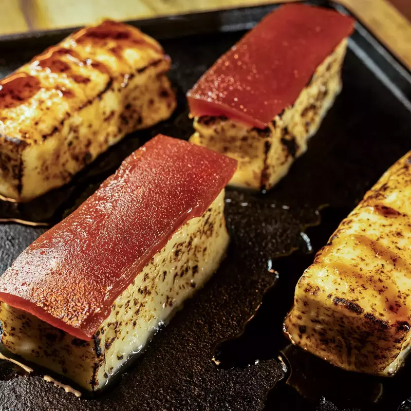 Queijo Coalho na brasa com melaço