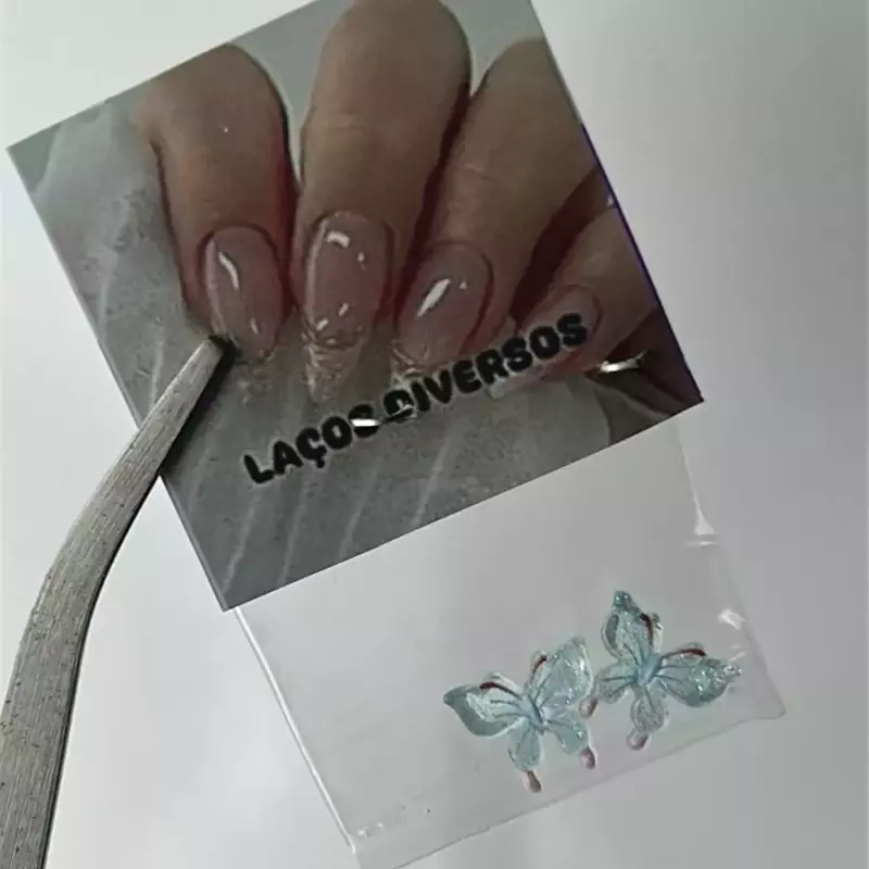 Par De Borboleta 3D N•36