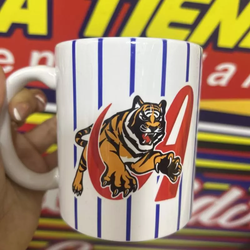 Taza Tigres