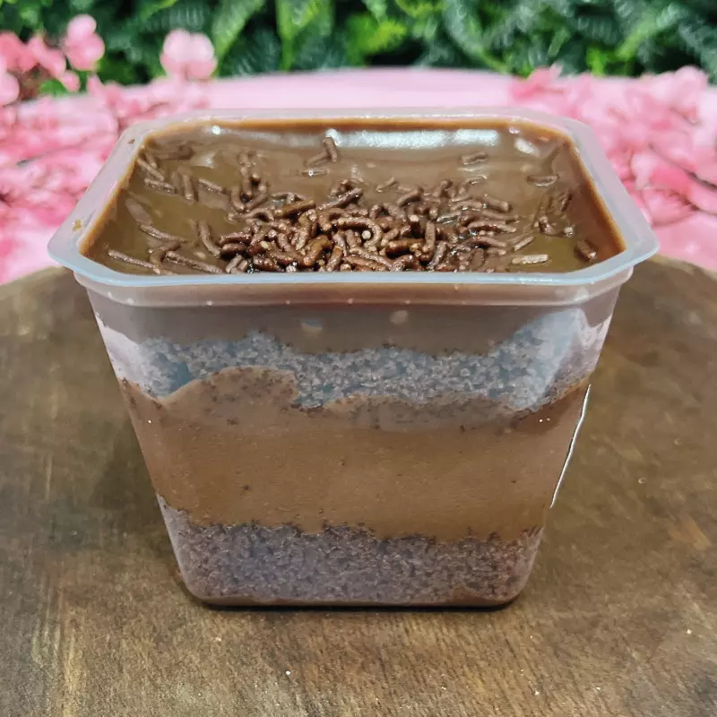 Bolo de Pote de Brigadeiro Gourmet
