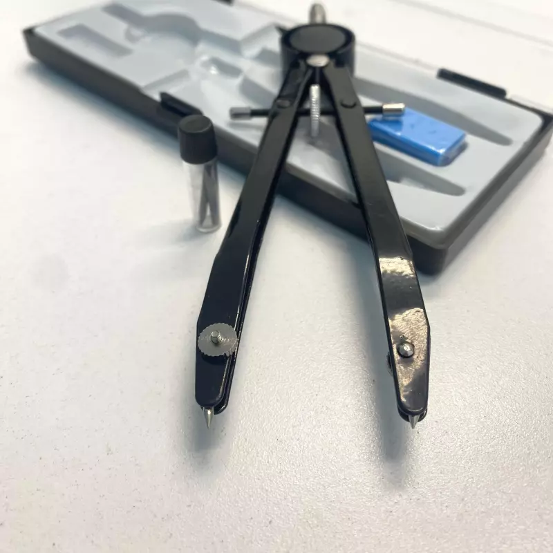 COMPAS F10 DE PRECISION