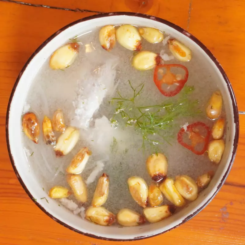 Consomé de pescado