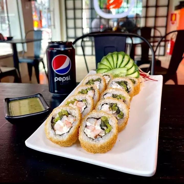 HOT SUSHI ESPECIAL CAMARÃO E SALMÃO