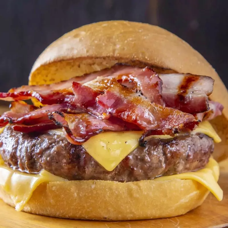 Cheese Burguer con Tocineta ahumada