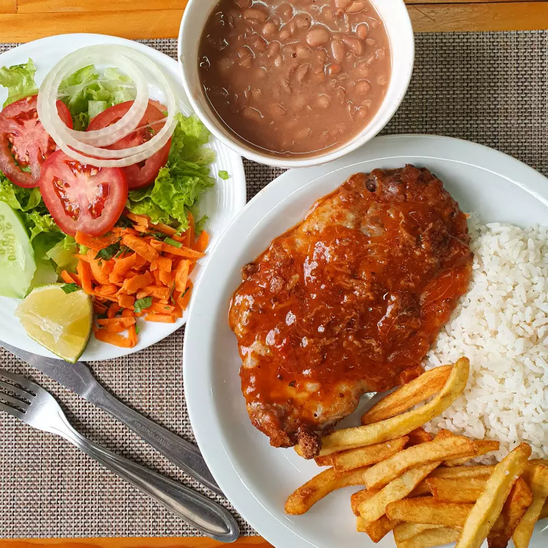 À Parmegiana (Carne ou Frango)
