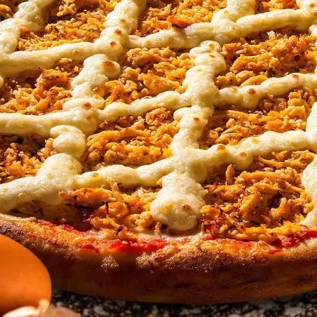 PIZZA DE FRANGO E QUEIJO