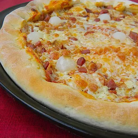 PIZZA FRANGO QUEIJO E BACON