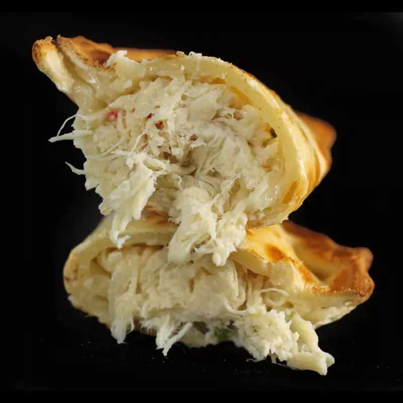 𝐄𝐌𝐏 𝐏𝐎𝐋𝐋𝐎