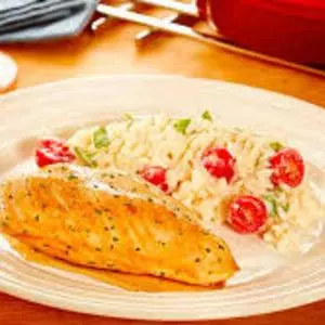 Filé de Frango acebolado com Risoto