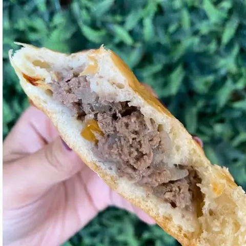 Esfiha de Carne Árabe