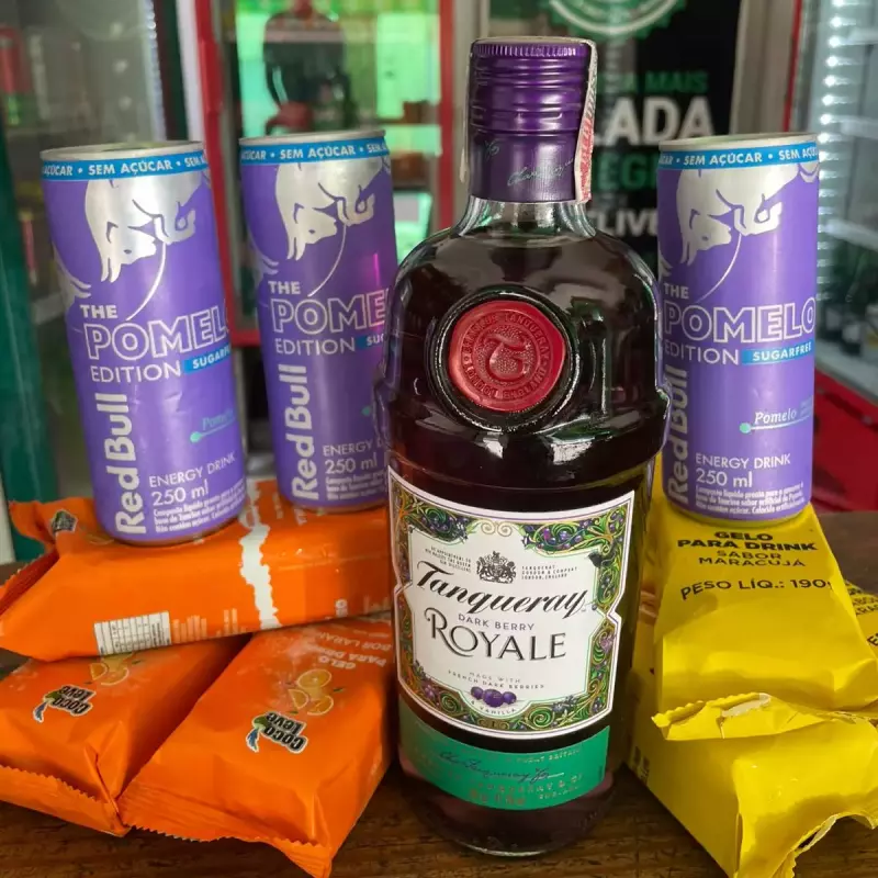 COMBO TANQUERAY ROYALE RED BULL