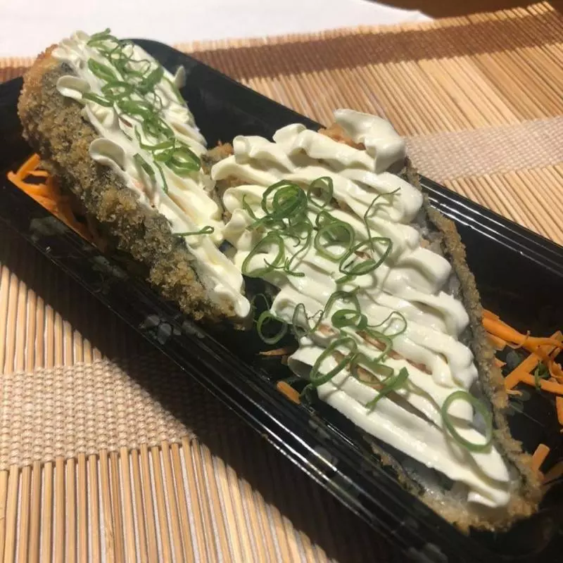 Temaki super Salmão Empanado cortado