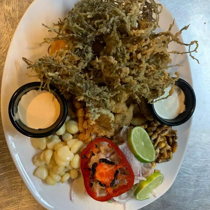 CHICHARRÓN DE POLLO