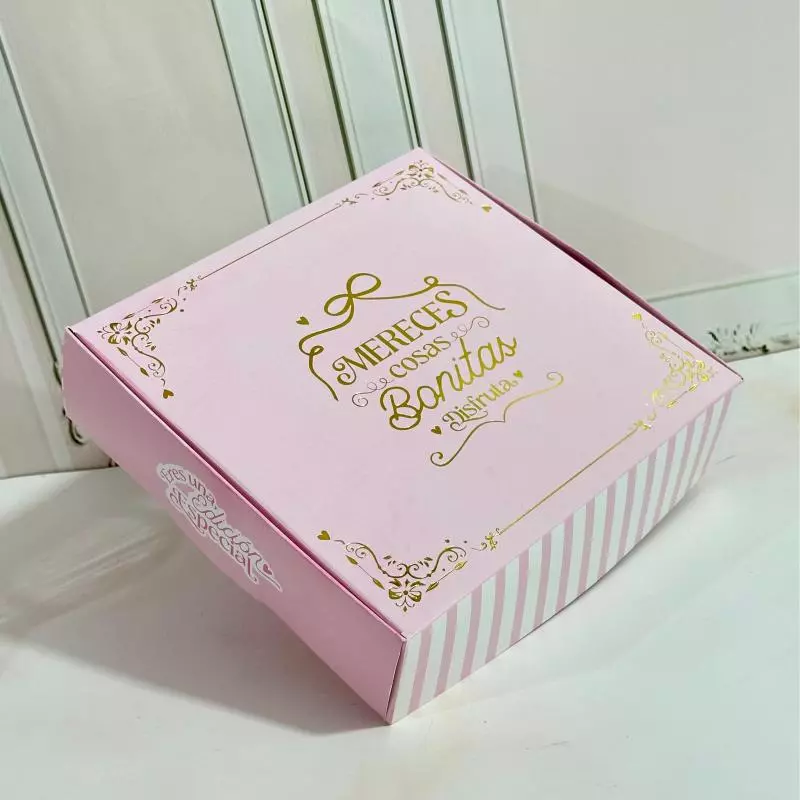 Caja rosis estampada