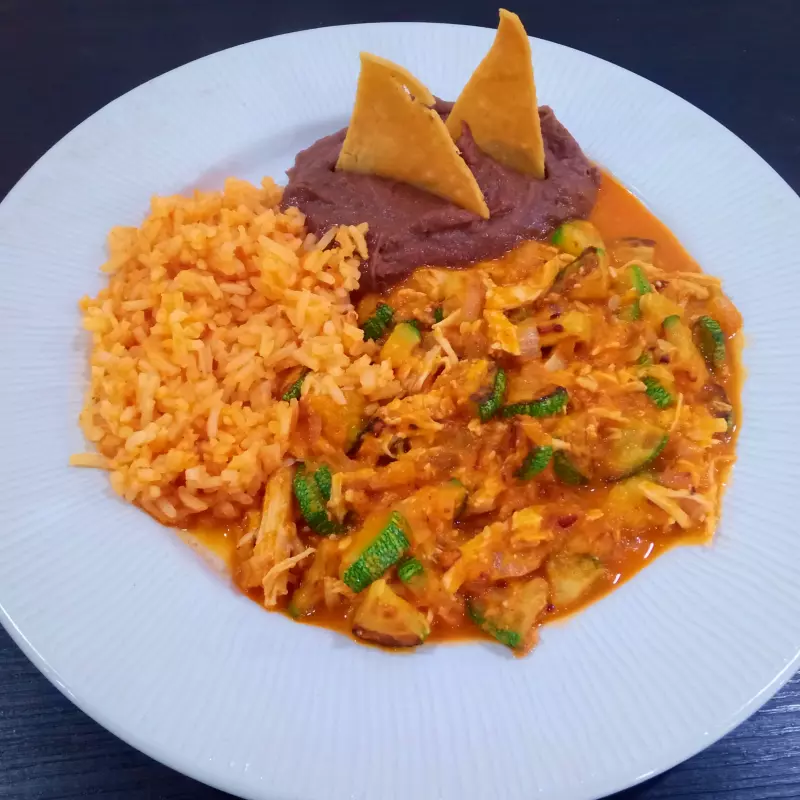 Calabacitas con pollo