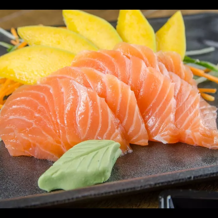 SASHIMI SALMAO FRESCO (6 PEÇAS)