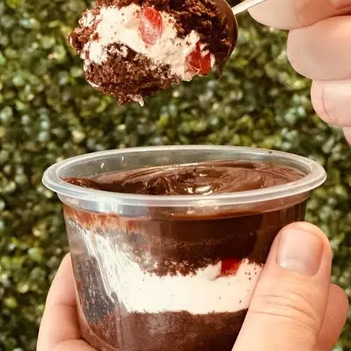 Bolo no pote Floresta negra