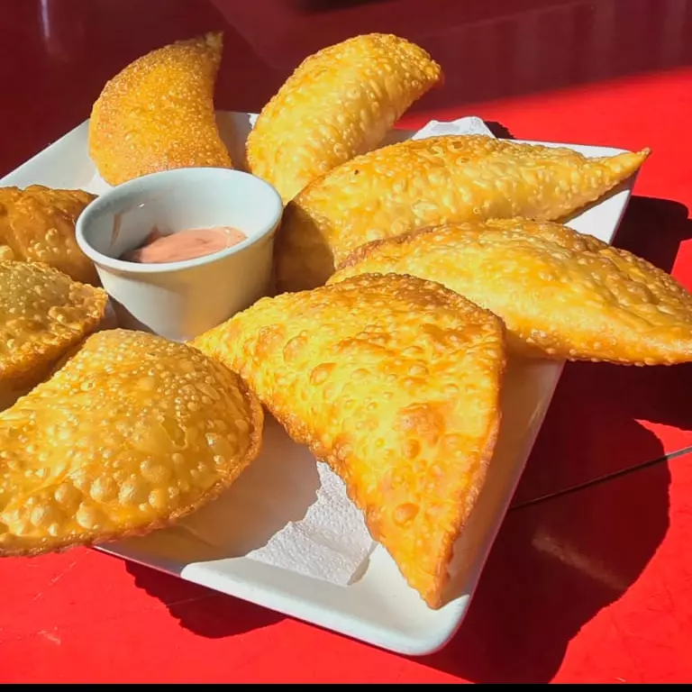 PASTEL DE FRANGO COM CREME