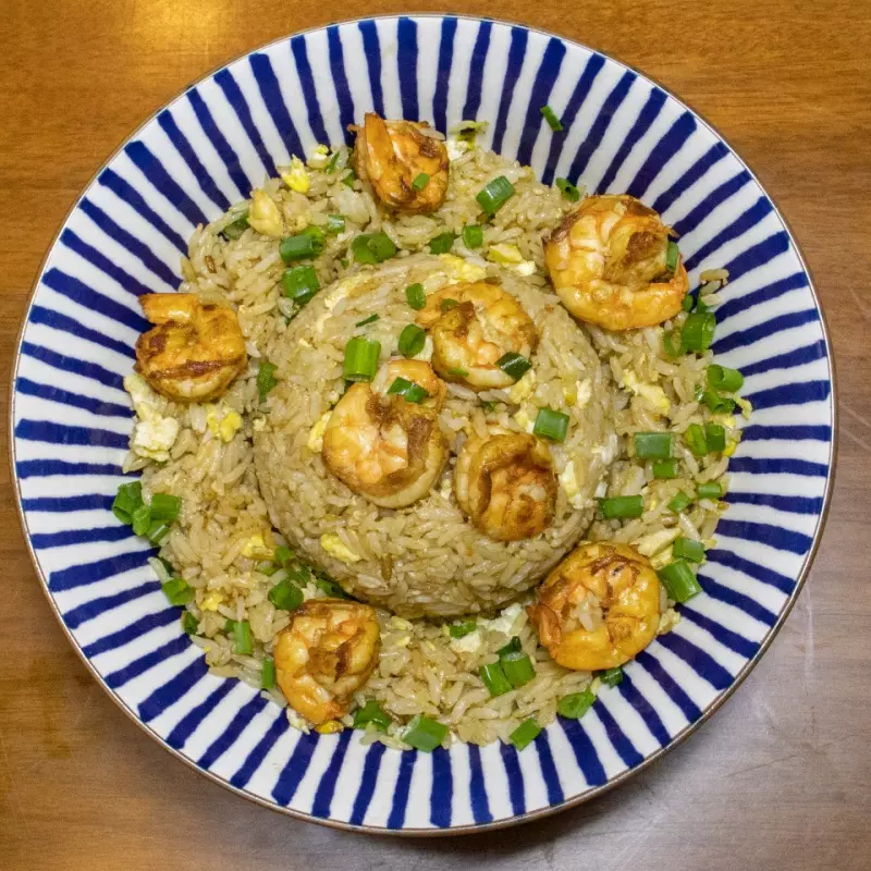 Chaufa con langostinos