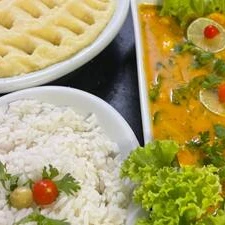 Camarão ao molho de tomate refeição