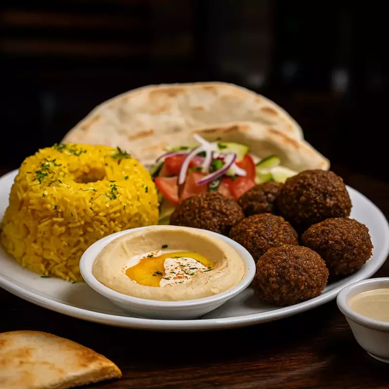 Veggie Plato Falafel On The Plate