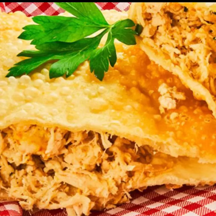 Cigarrete De Frango Com Purê