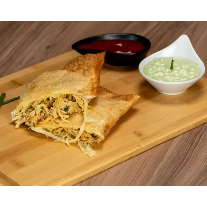 PASTEL FRANGO C/ QUEIJO