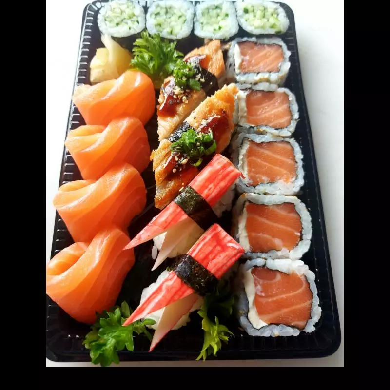 combo sushi + sashimi 17 peças