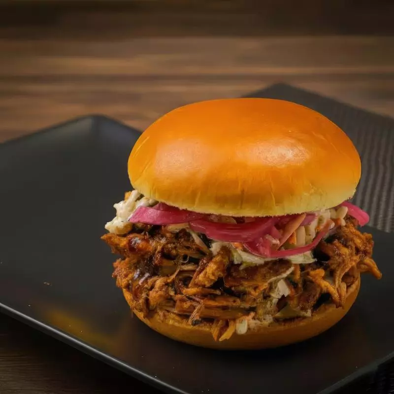 PULL PORK BURGER