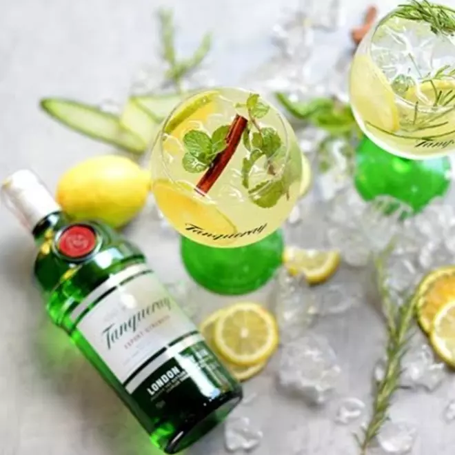 GIN TÔNICA (Tanqueray)