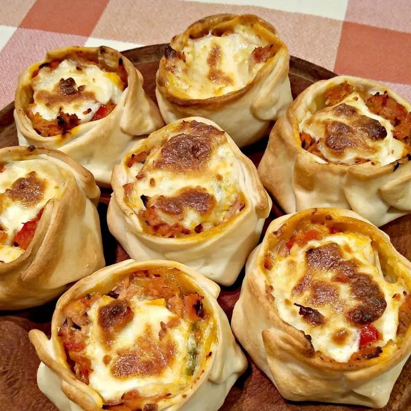 • Emp Rúcula,Jamón Crudo y Provolone