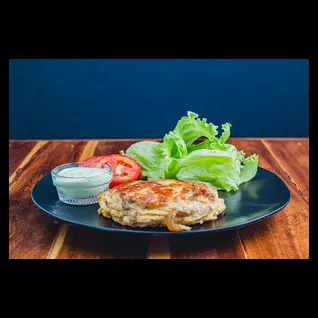 OMELETE CARNE E QUEIJO