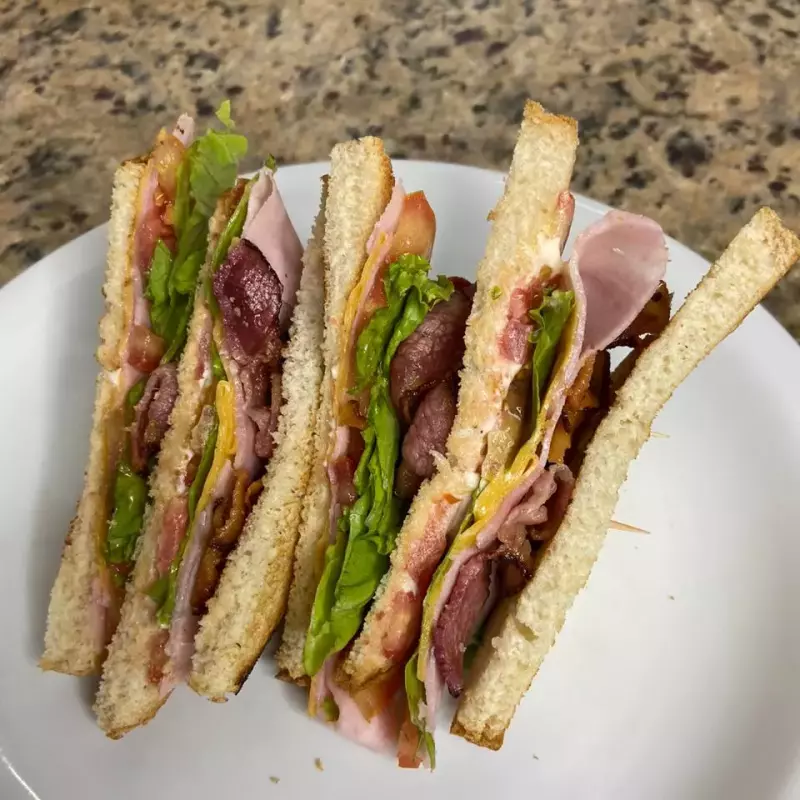 CLUB SANDWICH