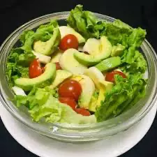 ENSALADA LECHUGA PALTA PALMITO