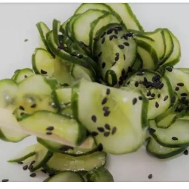 SALADA DE SUNOMONO