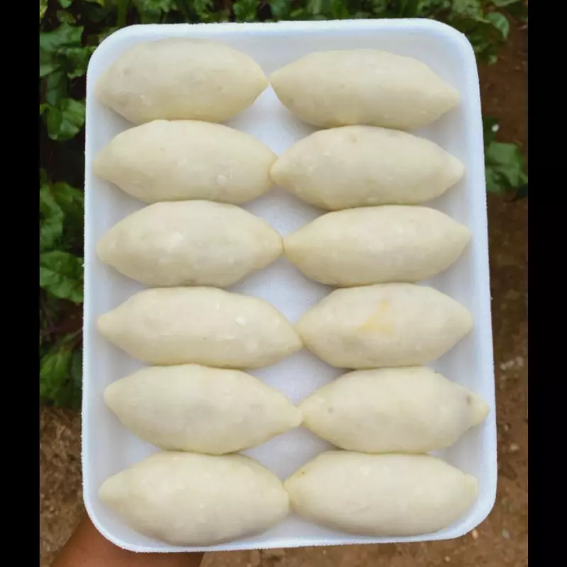 Bolinho de mandioca com frango e req