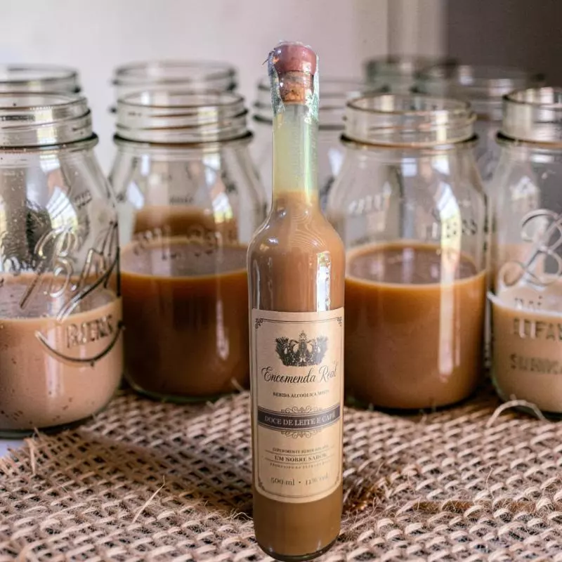 Licor doce de leite e café